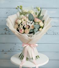 Букет цветов из:  Розы и Лизиантусы в Горячеисточненской