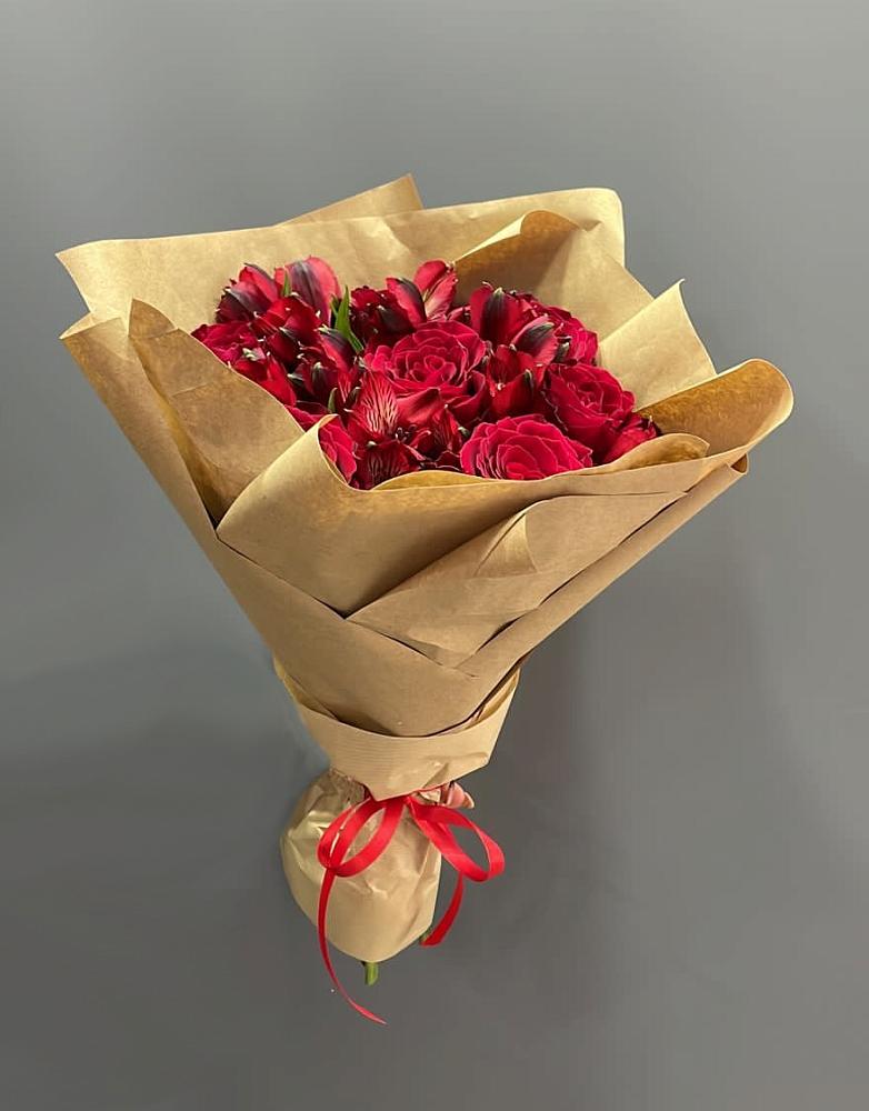 Букет цветов из: Альстромерии и Розы в Горячеисточненской