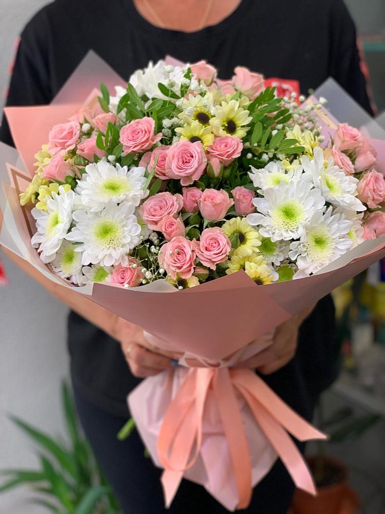 Букет цветов из: Розы и Хризантемы в Горячеисточненской