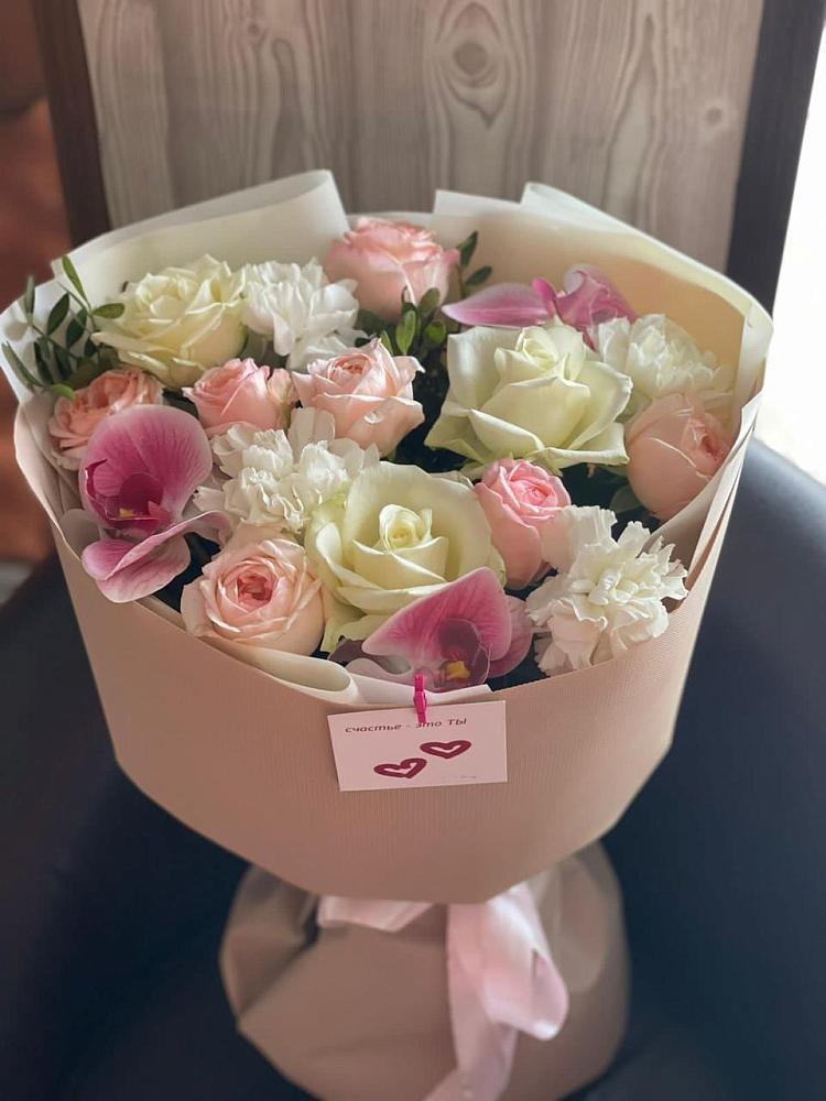 Букет цветов из: Орхидеи, Розы и Гвоздики в Горячеисточненской