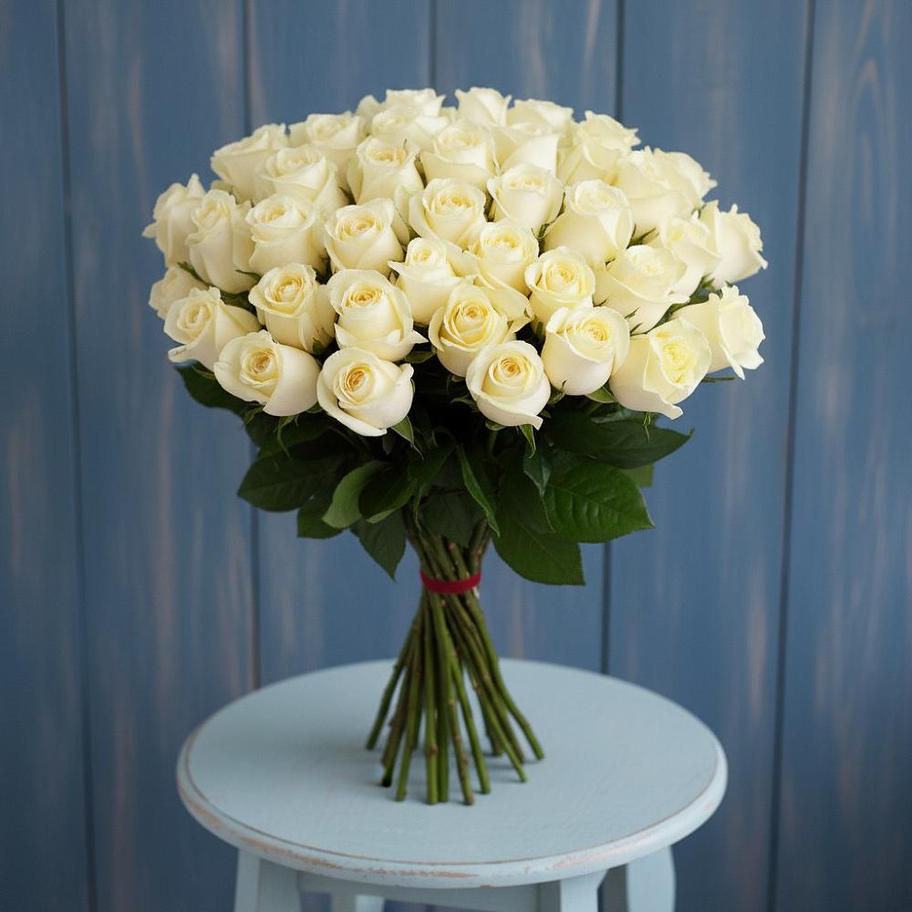 Букет 51 Белая роза Эдлесс Лав в Горячеисточненской