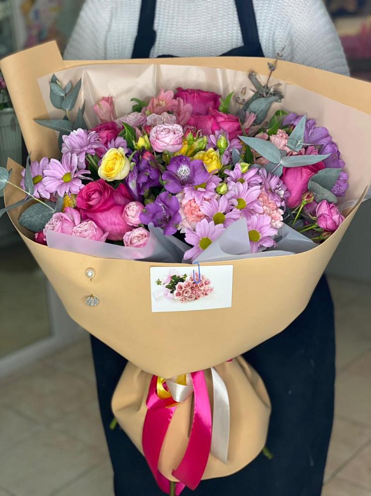 Букет цветов из: Хризантемы, Гвоздики и Альстромерии в Горячеисточненской