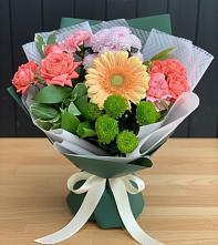 Букет цветов из:  Гвоздики, Розы, Герберы и Хризантемы #REPLACE_PRED# Горячеисточненской