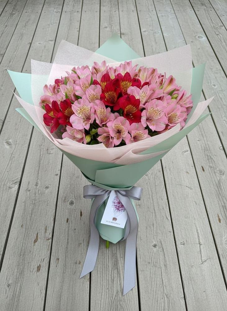 Букет цветов из: Альстромерии в Горячеисточненской