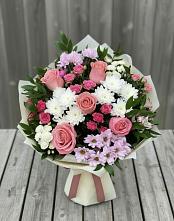 Букет цветов из:  Альстромерии, Гвоздики, Розы и Хризантемы в Горячеисточненской