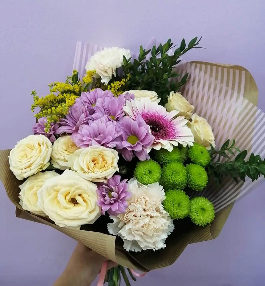 Букет цветов из: Хризантемы, Розы, Гвоздики и Герберы в Горячеисточненской