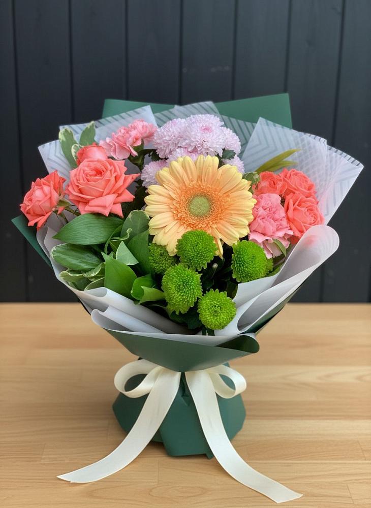 Букет цветов из: Гвоздики, Розы, Герберы и Хризантемы в Горячеисточненской